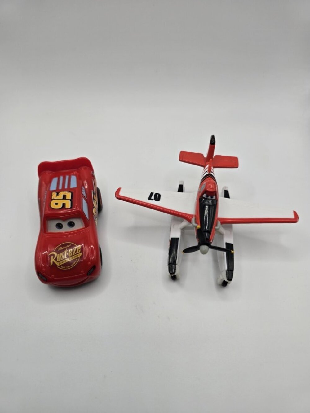 Disney Pixar Planes Pontoon Dusty #7 Fire & Rescue Mattel And Lightning McQueen
